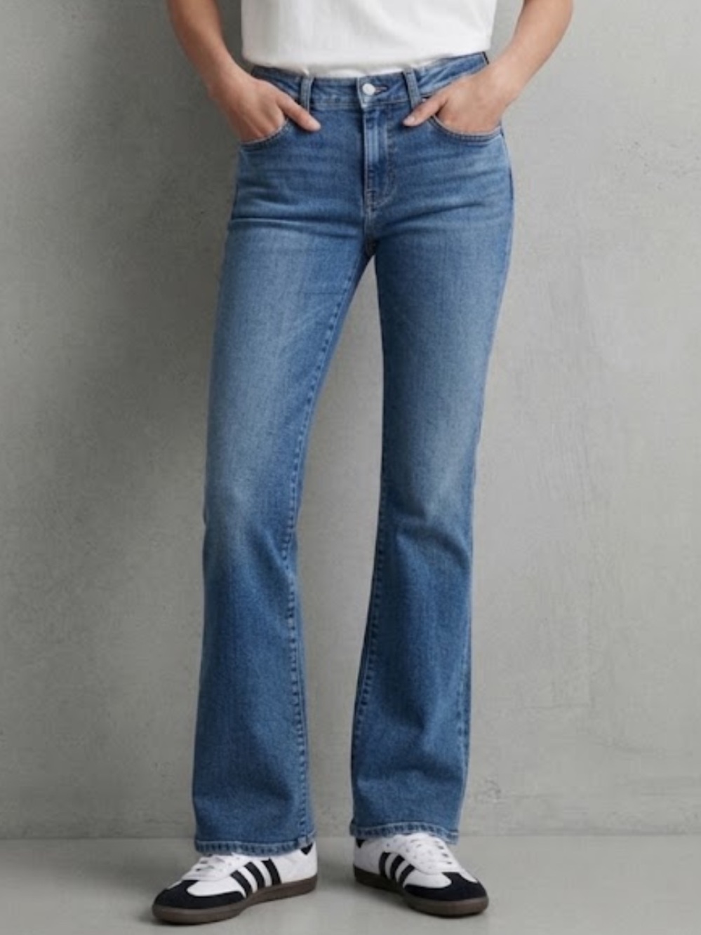 THEORY Flare Jeans Mid Rise Y2K Early 2000’s Size 4